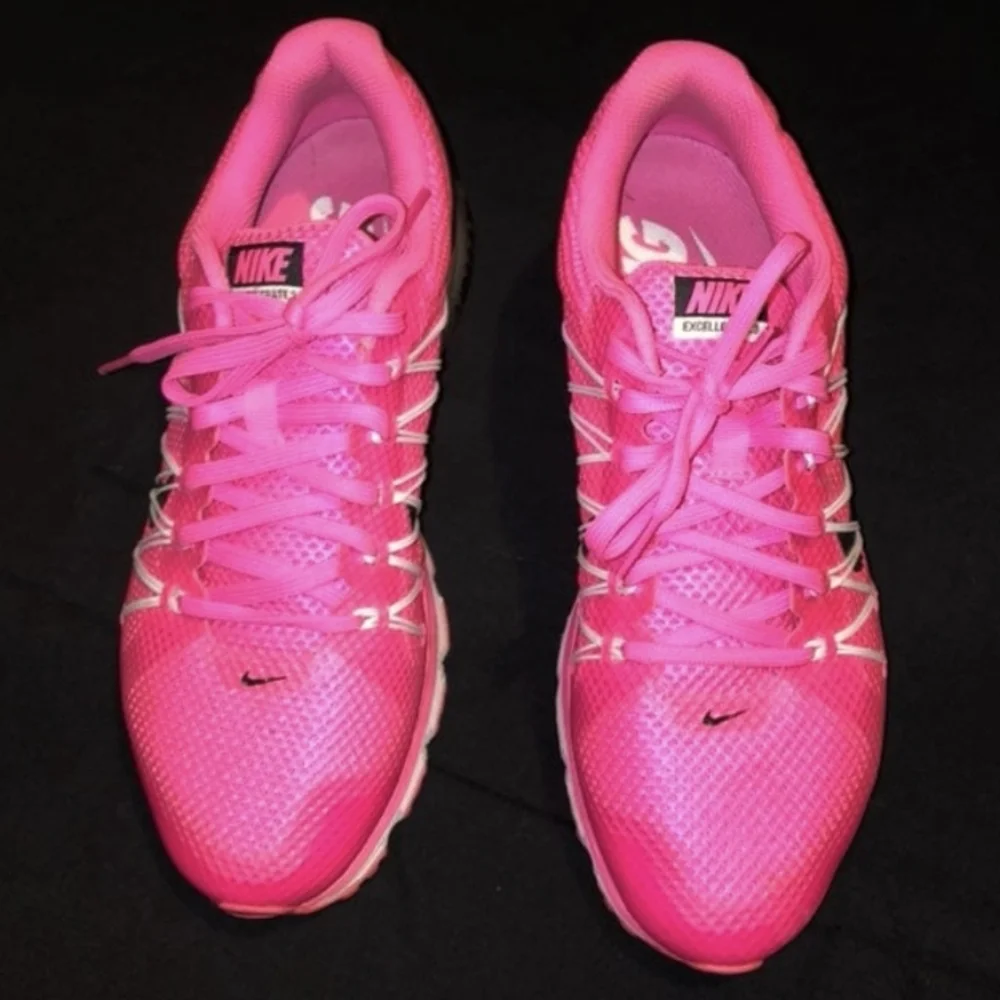 Nike Women's Hot Pink Air Max Sneakers